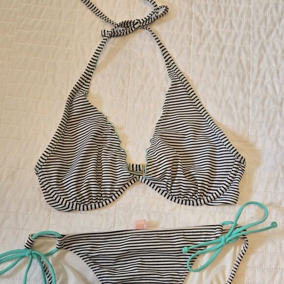 3 for $30 - Victoria's Secret Swim - Bikini Top & Bottom (34D & M) - Picture 6 of 10